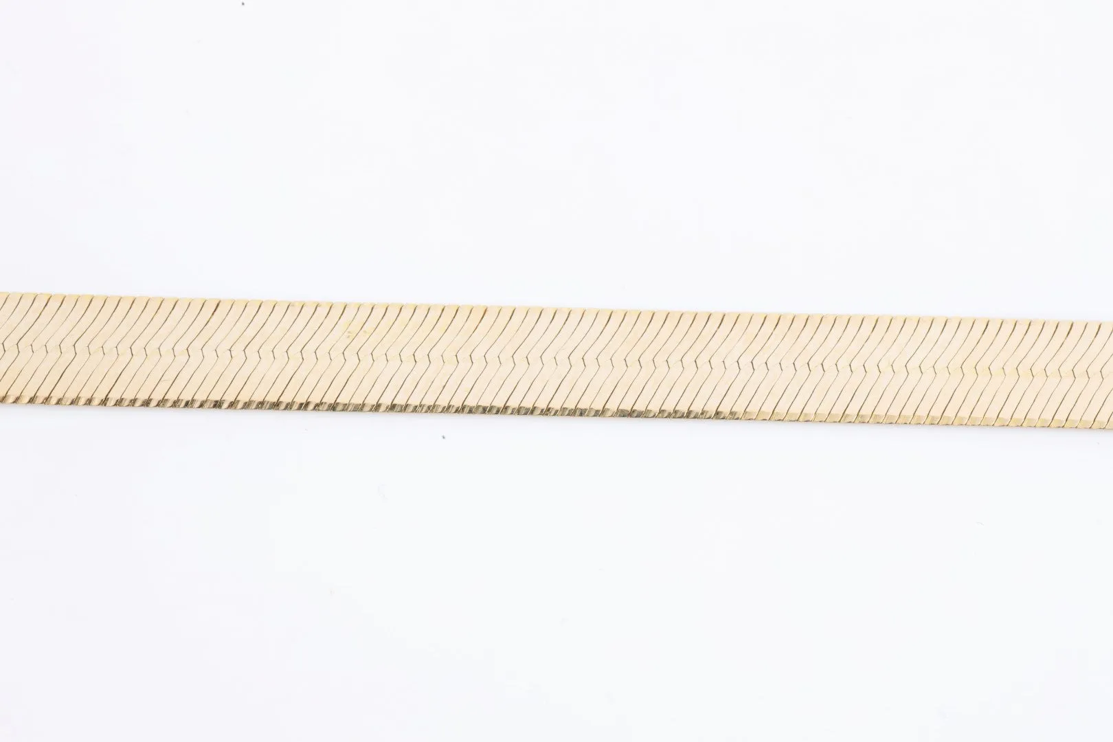 18" 14k Yellow Gold Wide Herringbone Chain (17.78g.)