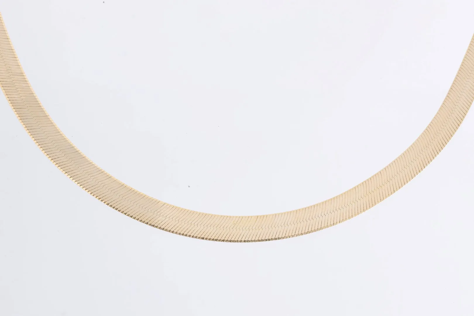 18" 14k Yellow Gold Wide Herringbone Chain (17.78g.)