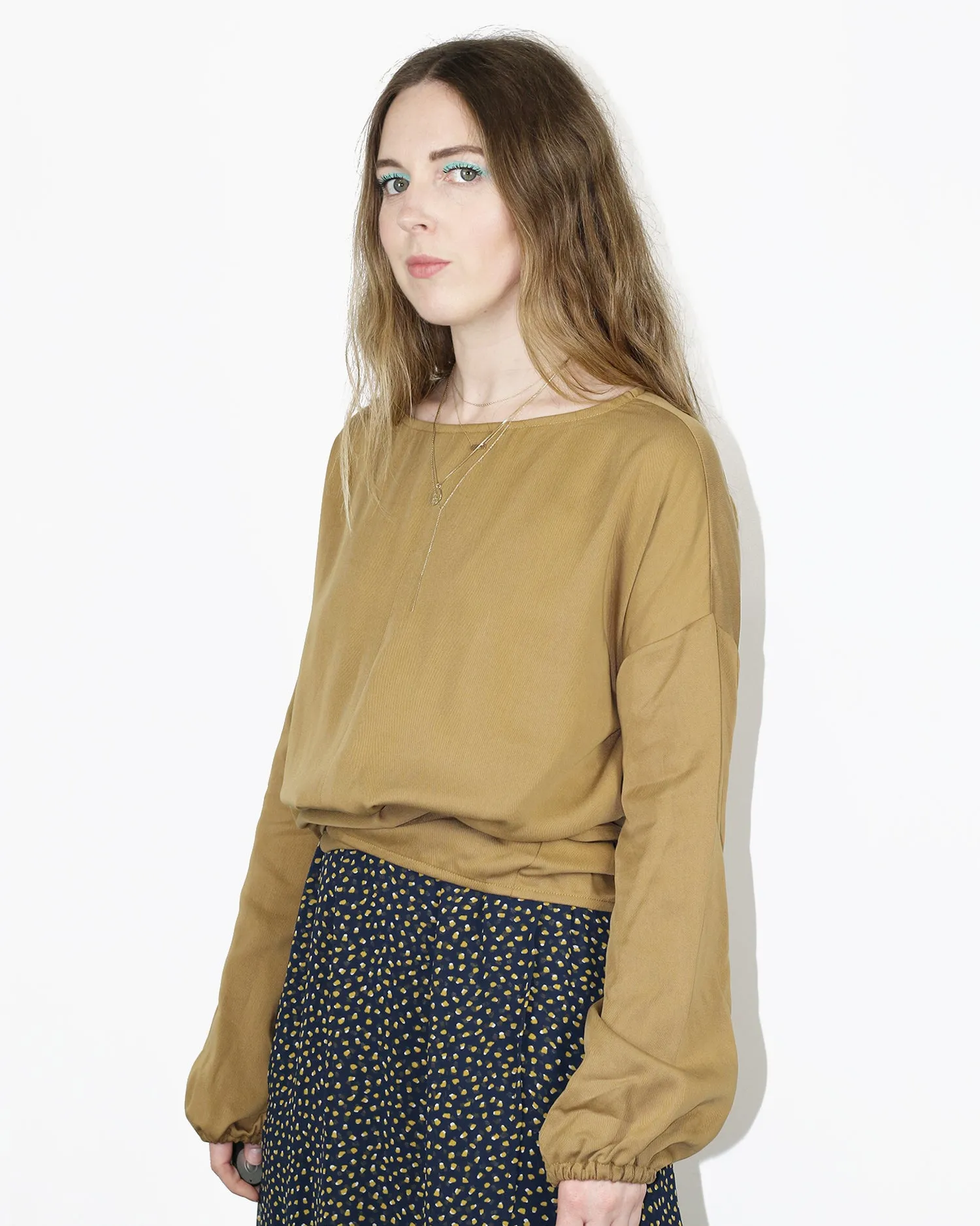 Balloon Sleeve Crew Bow Top – Camel