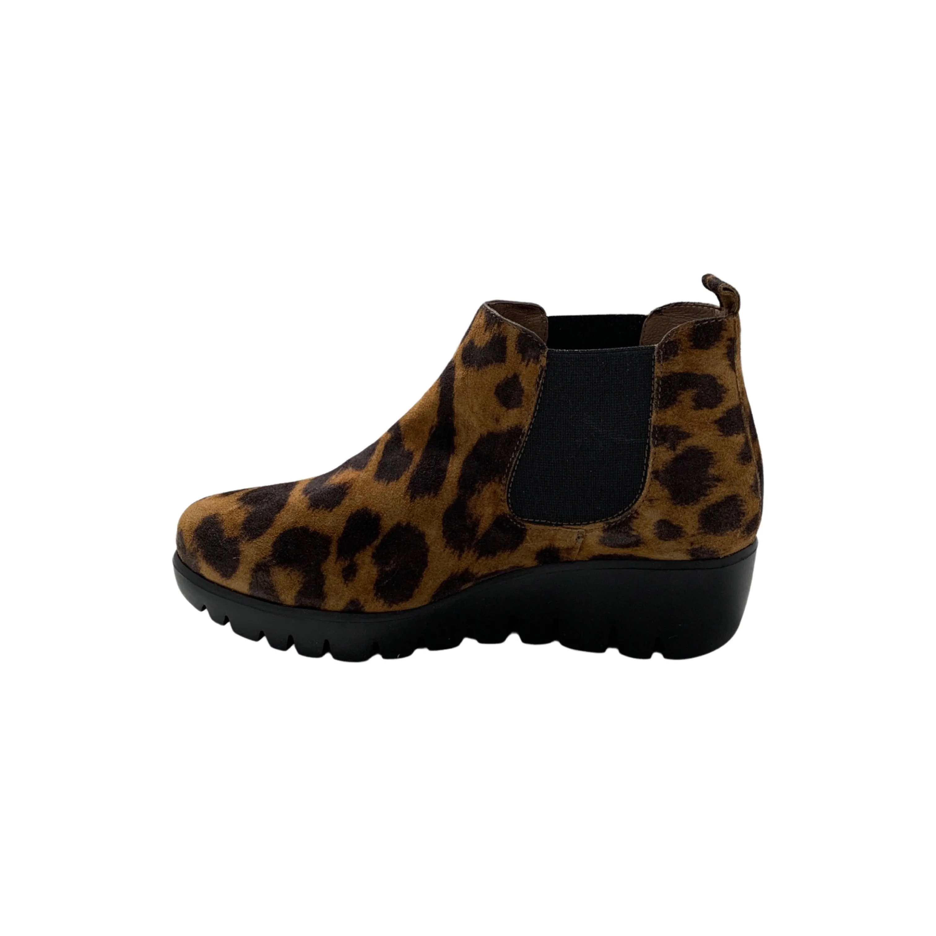 C33138 Animal Print Boot