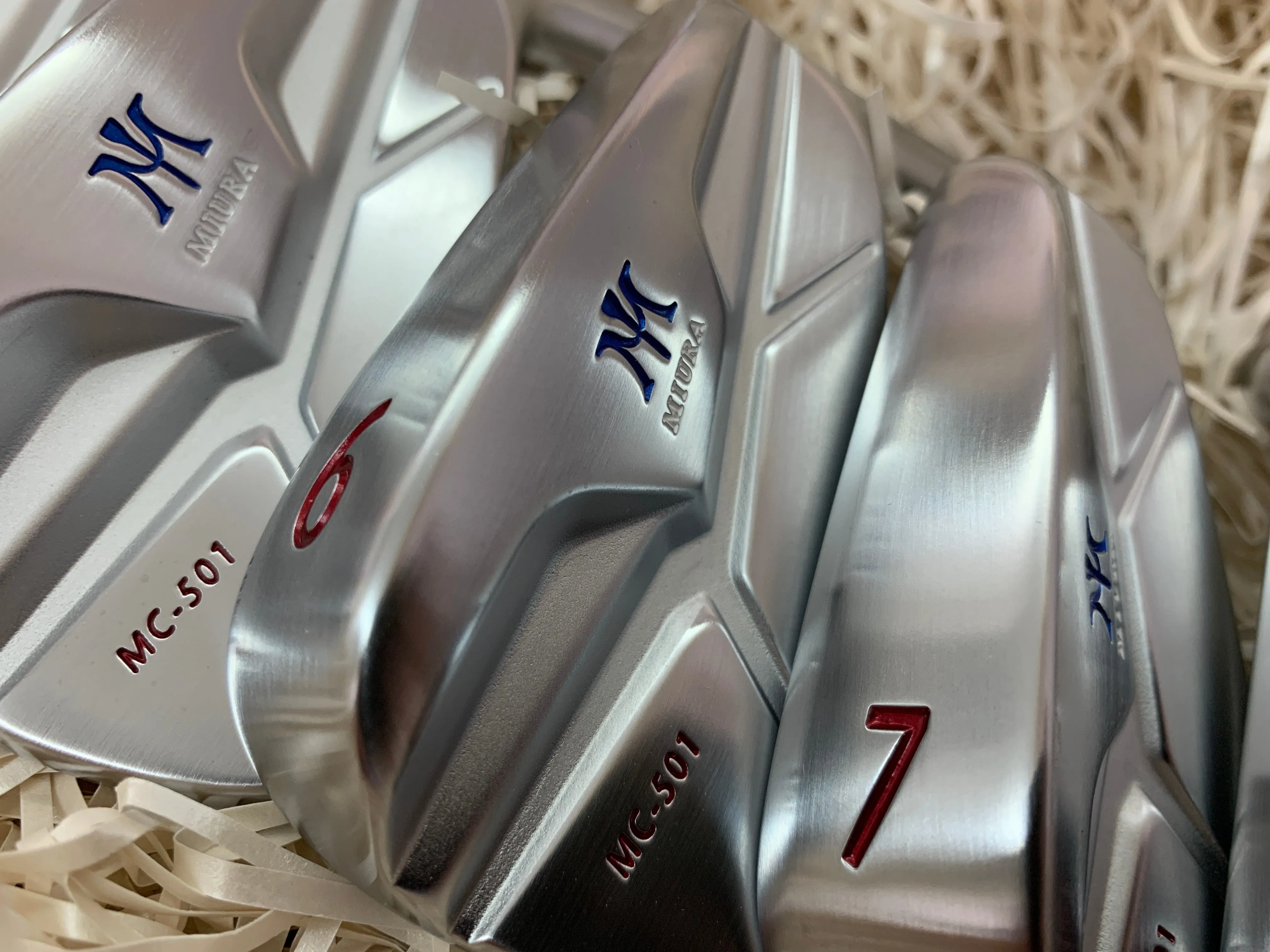 Miura Golf MC-501 Irons Red White Blue Paint Fill