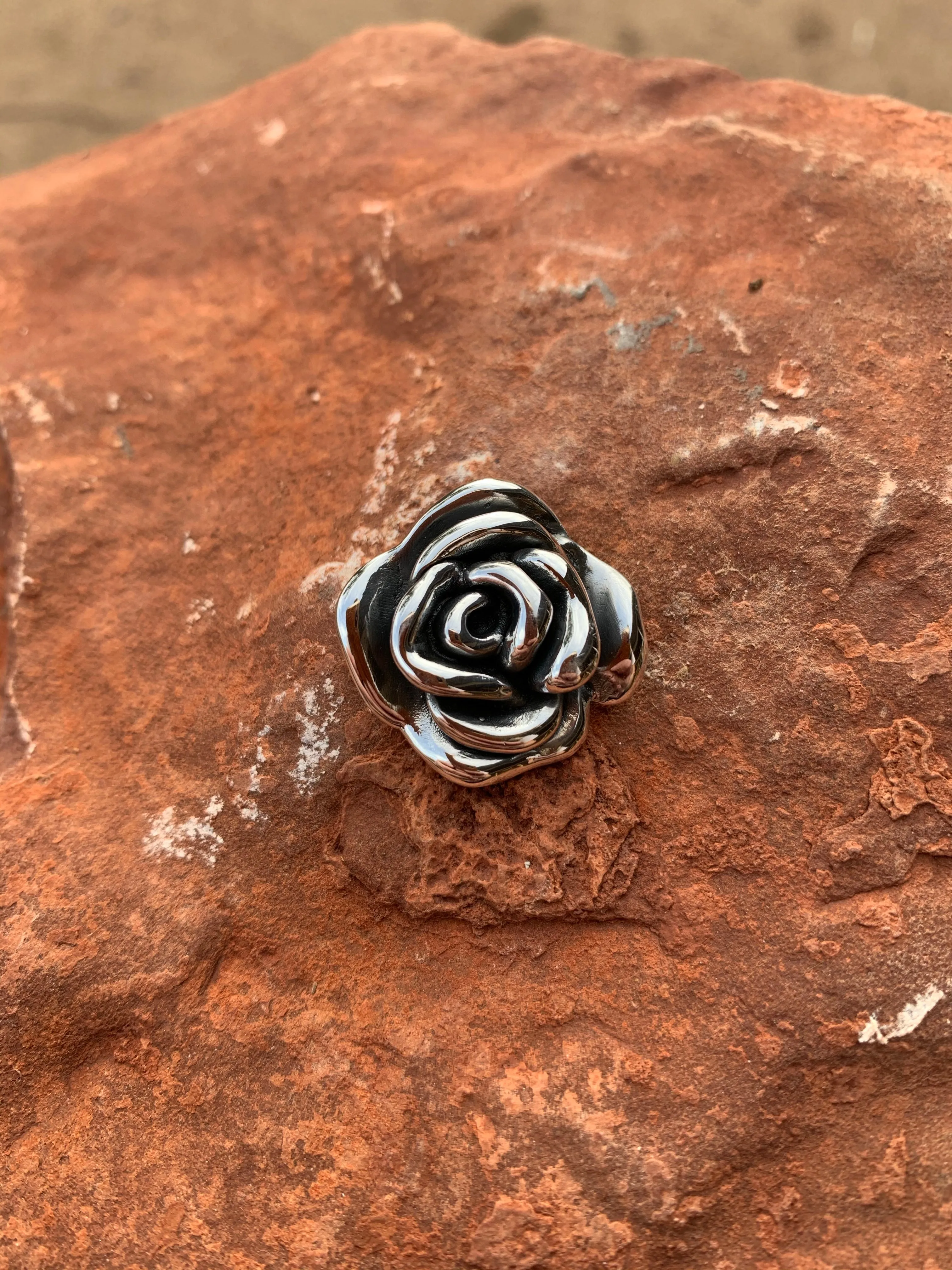 Rose pendant