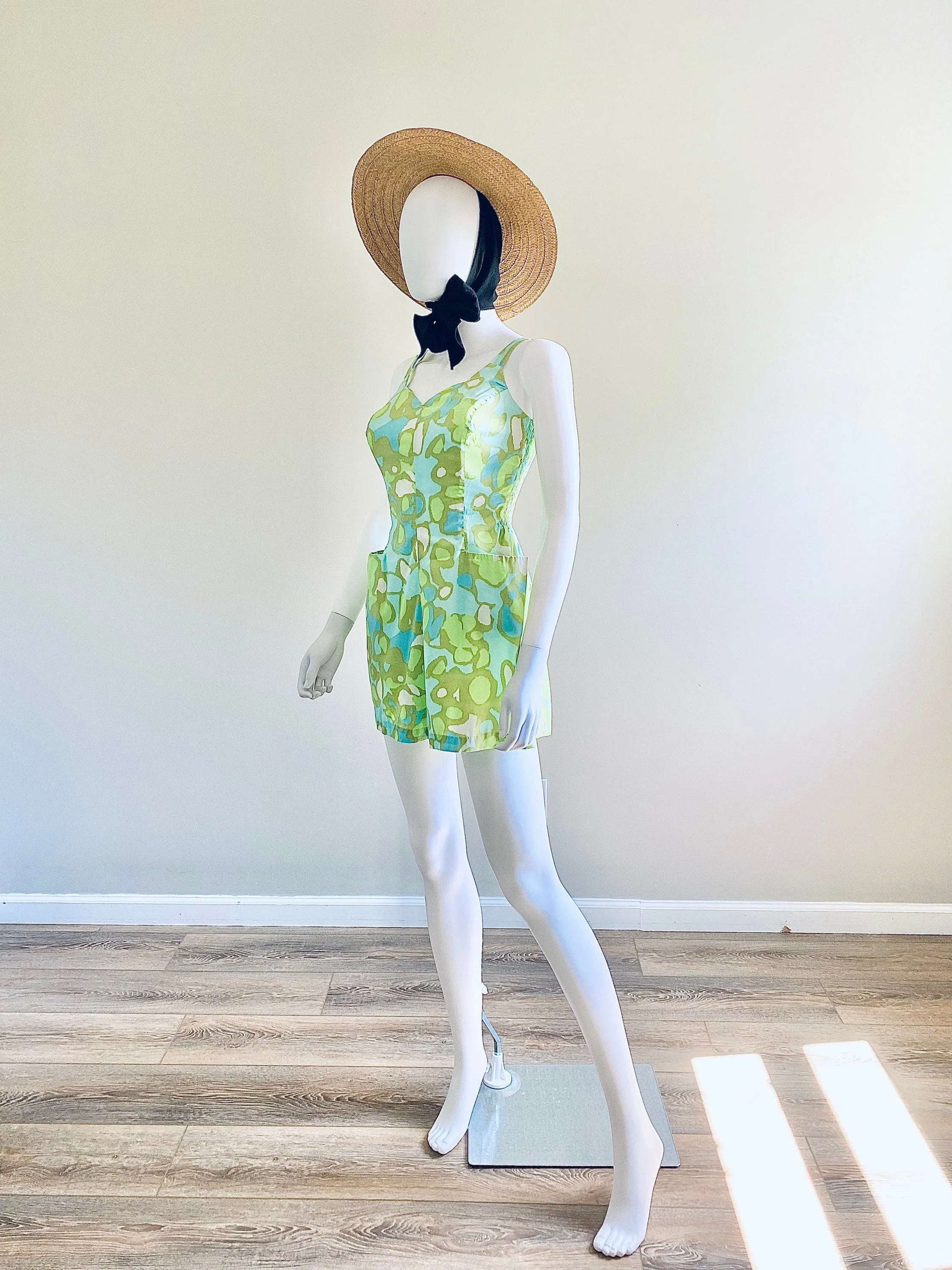 Vintage 1950s Abstract Print Playsuit / 50s romper Size S